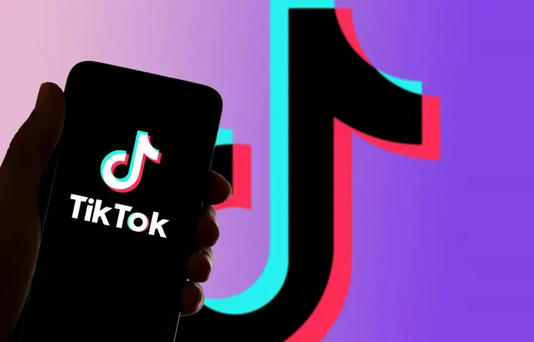 TikTok, siyasetçi ve parti hesaplarına zorunlu doğrulama getirecek