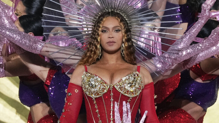 Beyonce, bir saatlik konser için 24 milyon dolar kazandı