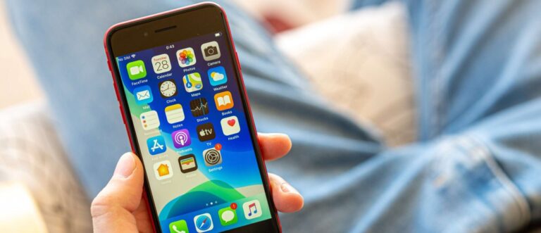 Rusya’nın iPhone’a rakip olarak çıkardığı telefon bin adetten az sattı