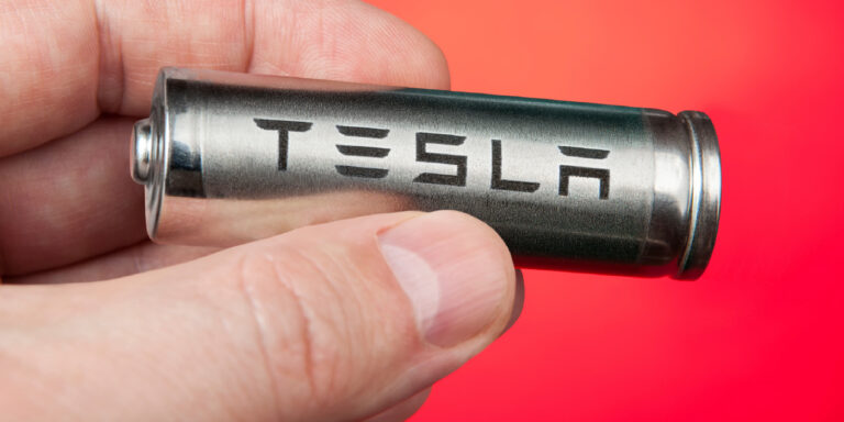 Tesla, Şanghay’da pil fabrikası açmaya hazırlanıyor