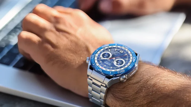 Huawei Watch Ultimate klasik tasarımı teknolojiyi buluşturdu