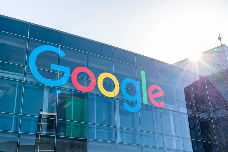 Bir Google çalışanı, ofisin 14’üncü katından düşerek yaşamını yitirdi