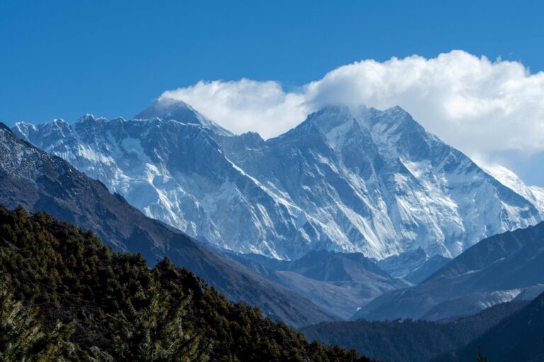 Everest Dağı’ndaki dağcı ölümleri son yılların en yüksek seviyesine ulaştı